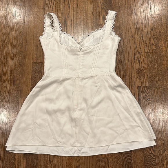 House of CB Tilly white pin tuck mini dress size large. - Picture 7 of 8